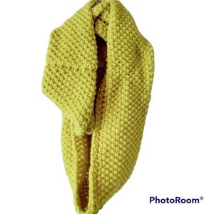 Old navy 🧣 knitted scarf